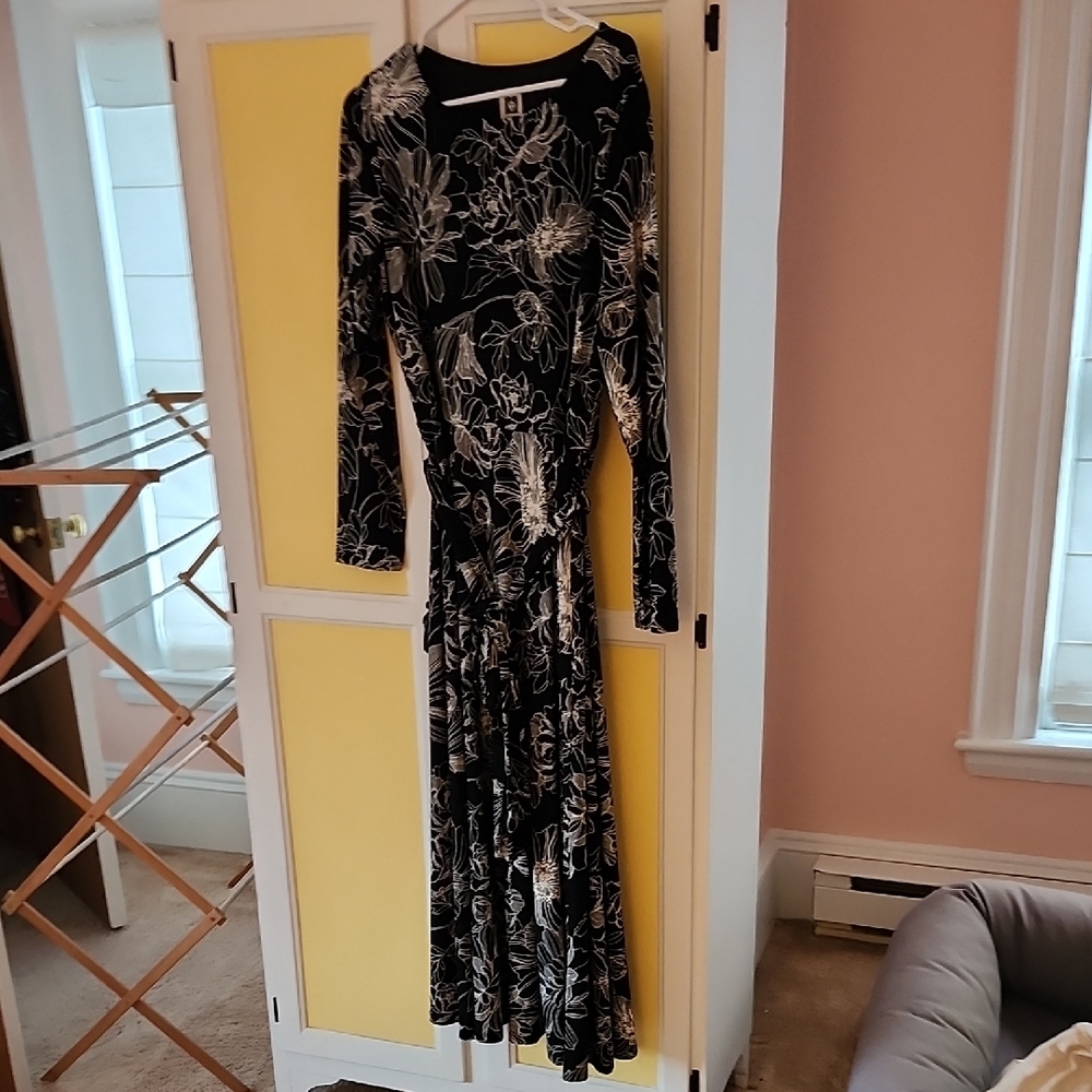 Elegant Black and White Floral Dress